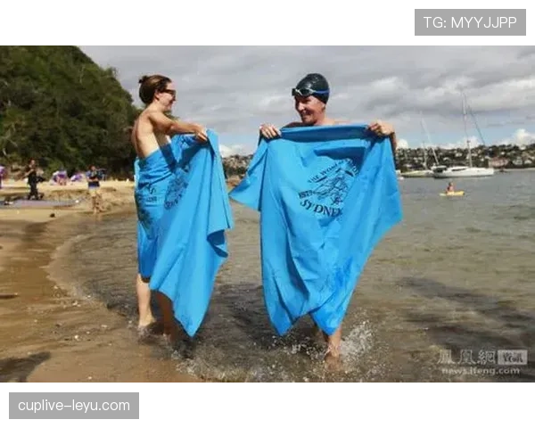 游泳名将谢恩·卡萨斯创新仰泳技术引关注