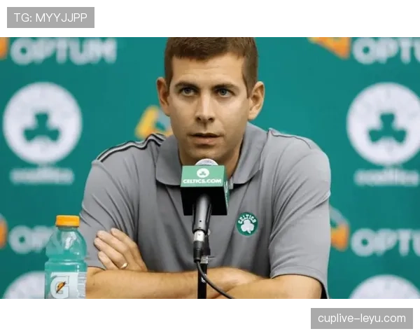 科克攻防两端表现出色,球队新赛季竞争力显著增强 科克攻防两端表现出色,球队新赛季竞争力显著增强