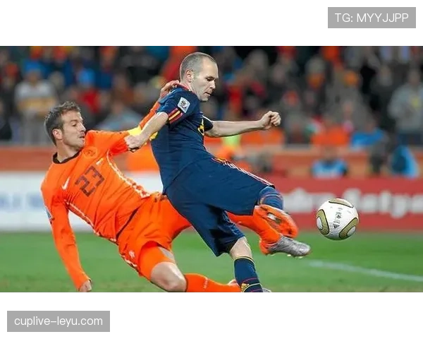 足球明星场外生活大揭秘:趣味瞬间与难忘时刻引关注 足球明星场外生活大揭秘:趣味瞬间与难忘时刻引关注