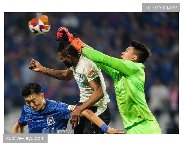 印尼队边路突破显战术威力,强势逆袭引关注 印尼队边路突破显战术威力,强势逆袭引关注