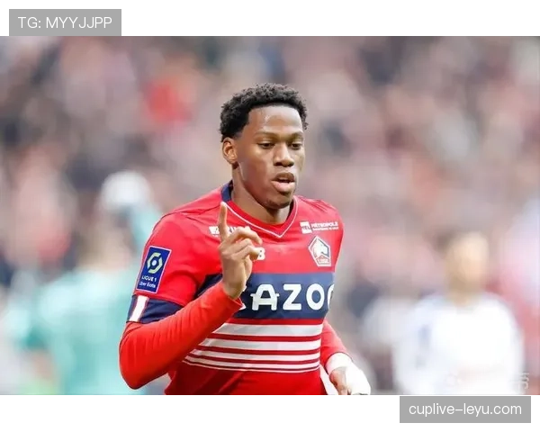 乔纳森·戴维 vs 努涅斯:效率与冲击的两种模型 乔纳森·戴维 vs 努涅斯:效率与冲击的两种模型